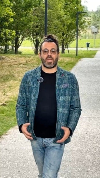 Reel dal comizio della campagna elettorale